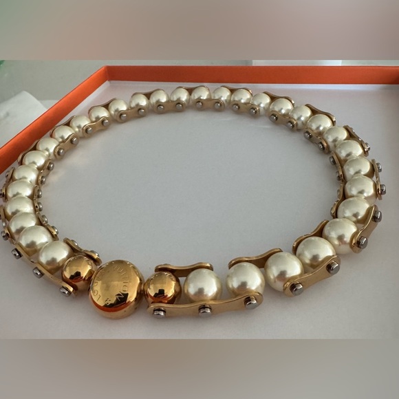 Louis Vuitton Speedy Pearls One Rack Necklace. - Picture 7 of 7